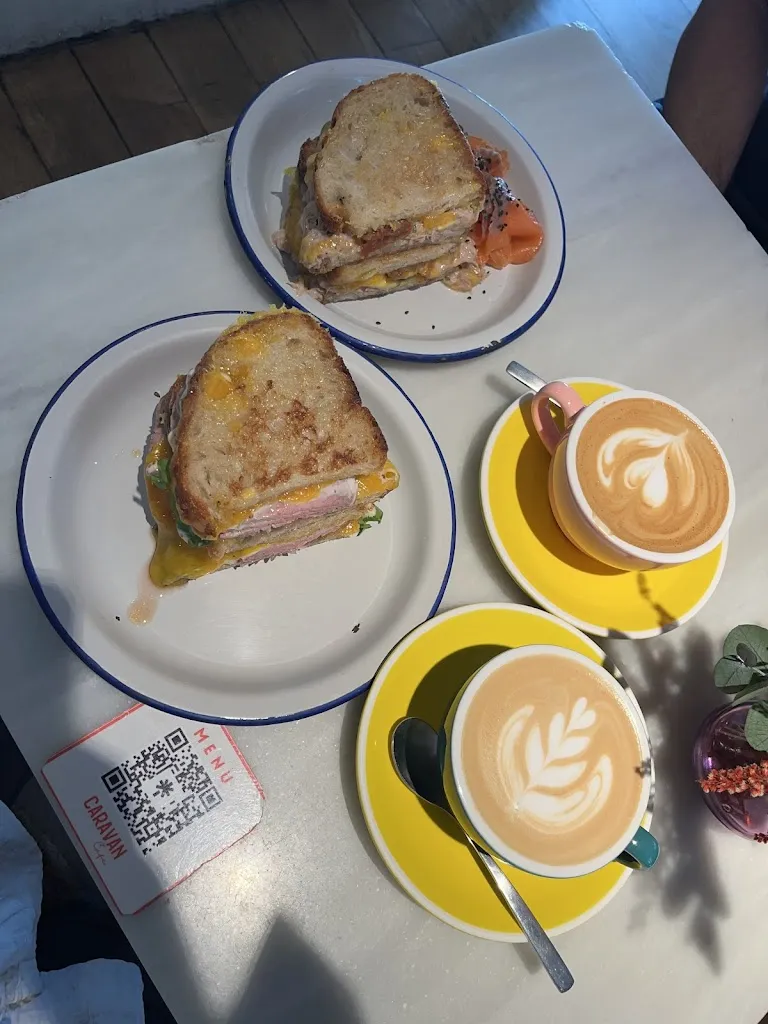 Ameena Ashraf_Caravan Cafe_Serna La_review