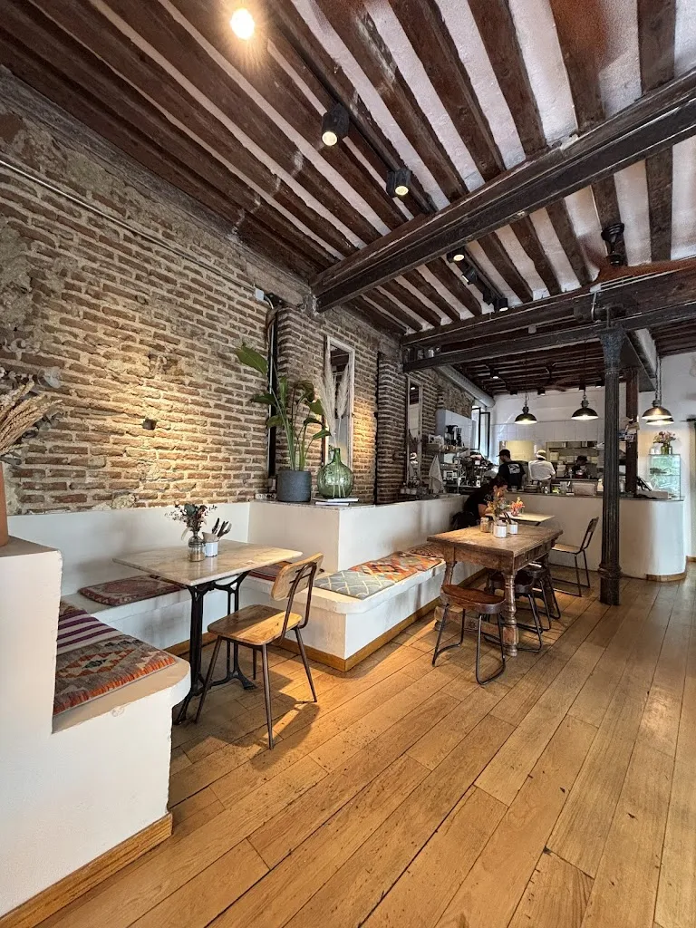 Caravan Cafe_Serna La_slider_image_3