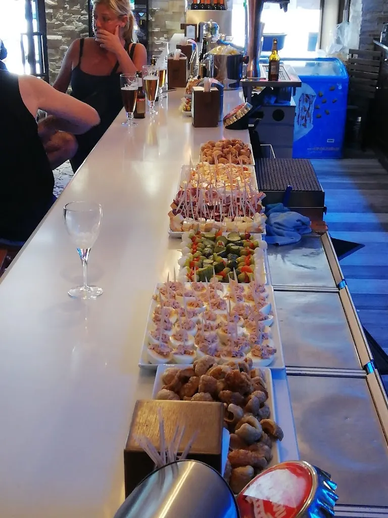 Bar Vival_Santibáñez de la Peña_slider_image_3