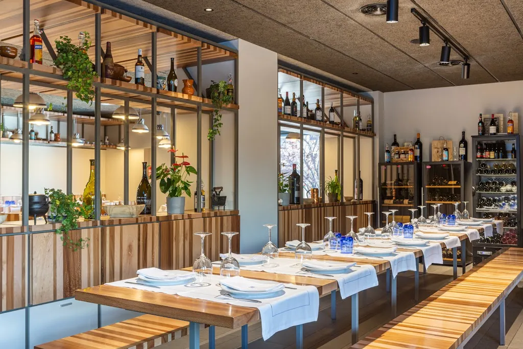 Restaurante Dolmen de Axeitos restaurant in Valdeolmillos