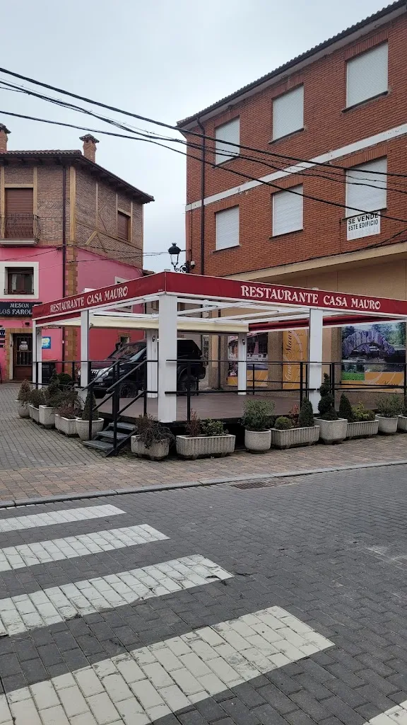 Jorge Rojas_Casa Mauro_Velilla del Río Carrión_review