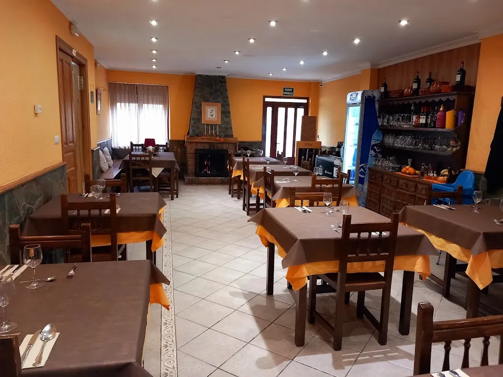 ORQUIDEA CAFE restaurant in Velilla del Río Carrión