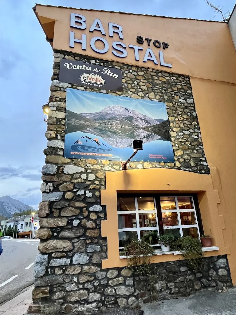 Hostal Bar Stop_Velilla del Río Carrión_slider_image_1