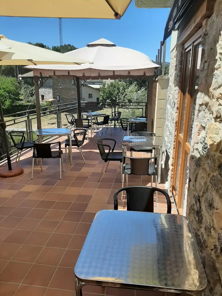 Bar Terraza Carrión restaurant in Velilla del Río Carrión