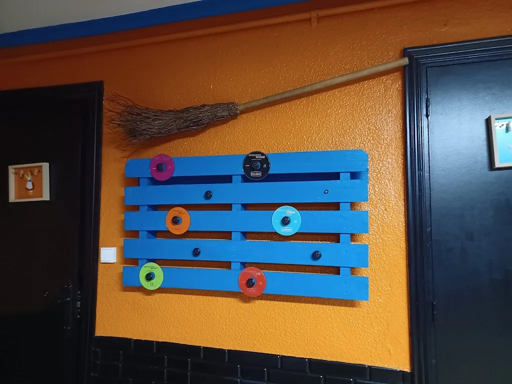 Miguel Martínez_Bar La Reana_Velilla del Río Carrión_review