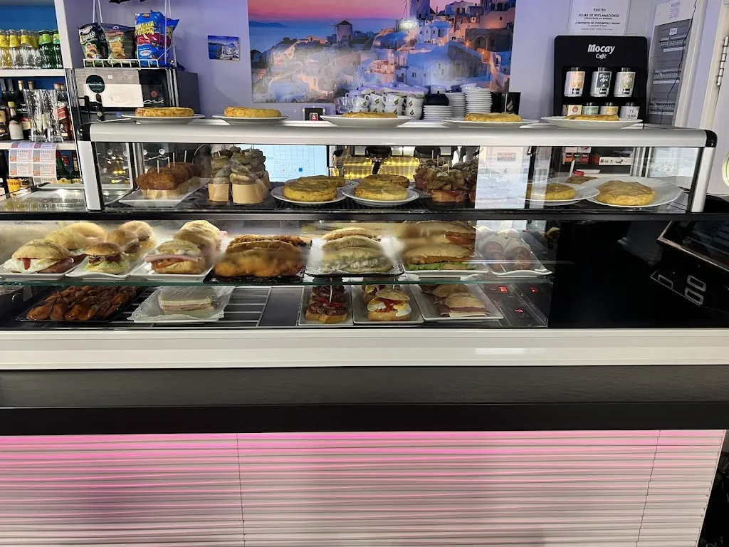 Café-Bar Santorini_Villamediana_slider_image_3