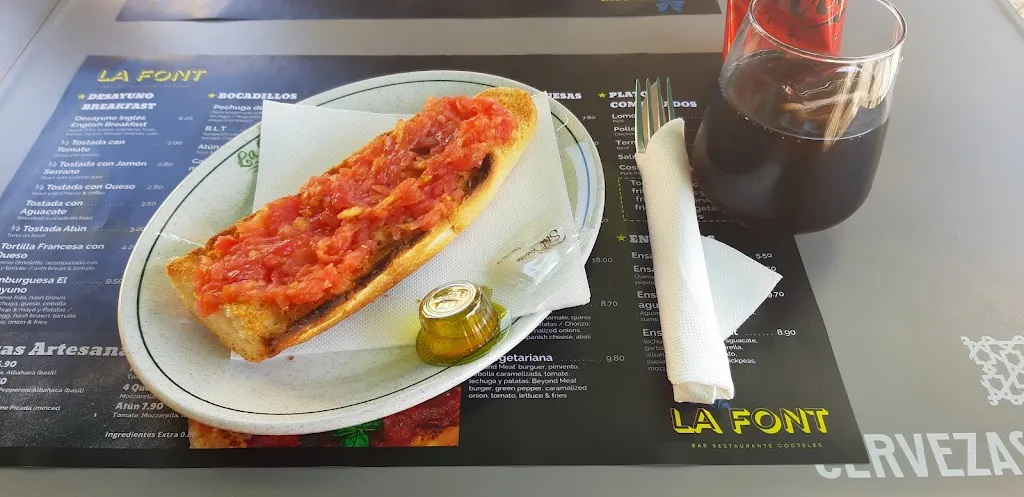 Miryam Koifman_Restaurant La Font, cocas_Torremanzanas/Torre de les Maçanes la_review