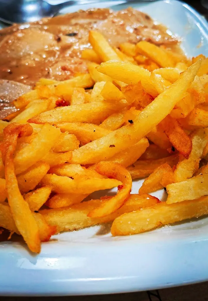 Mrs. Mariane Costa_Taperia O Pelao_Cangas_review