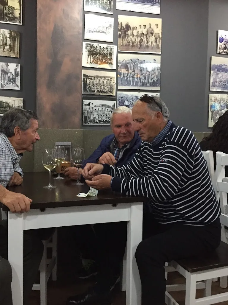 Salome Balderrama_Taperia O Pelao_Cangas_review