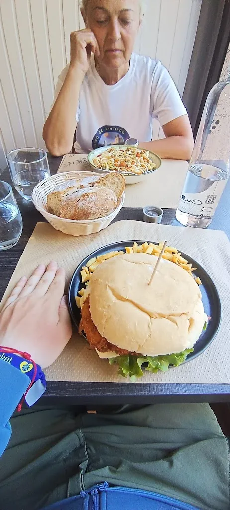 Henrik Varga_A Bodega do Roxo_Caldas de Reis_review