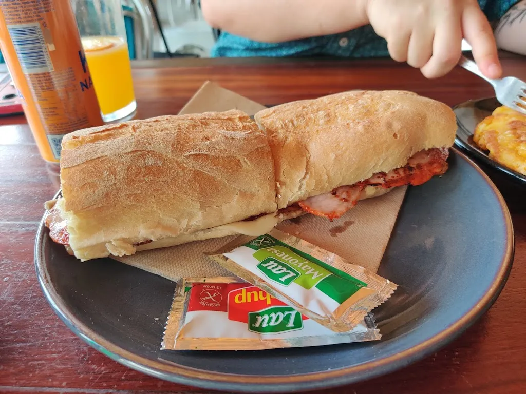 Orion Maier_O Cuberto_Caldas de Reis_review