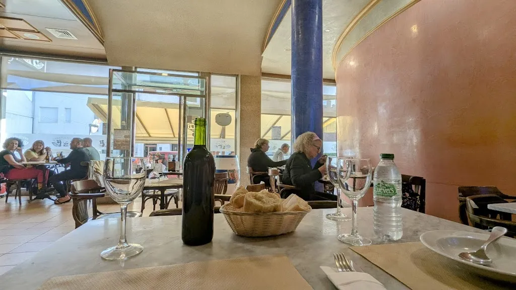 Restaurante Cafe Cruceiro restaurant in Caldas de Reis