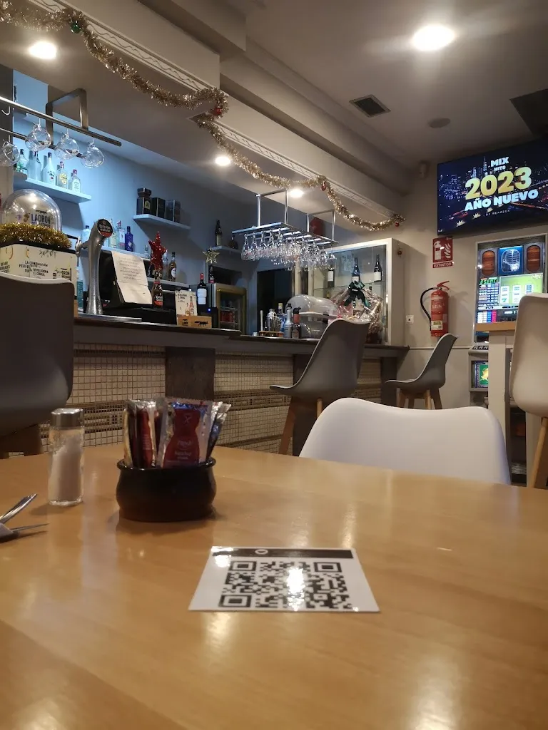 Mina Art e.U._Bar Caldas_Caldas de Reis_review