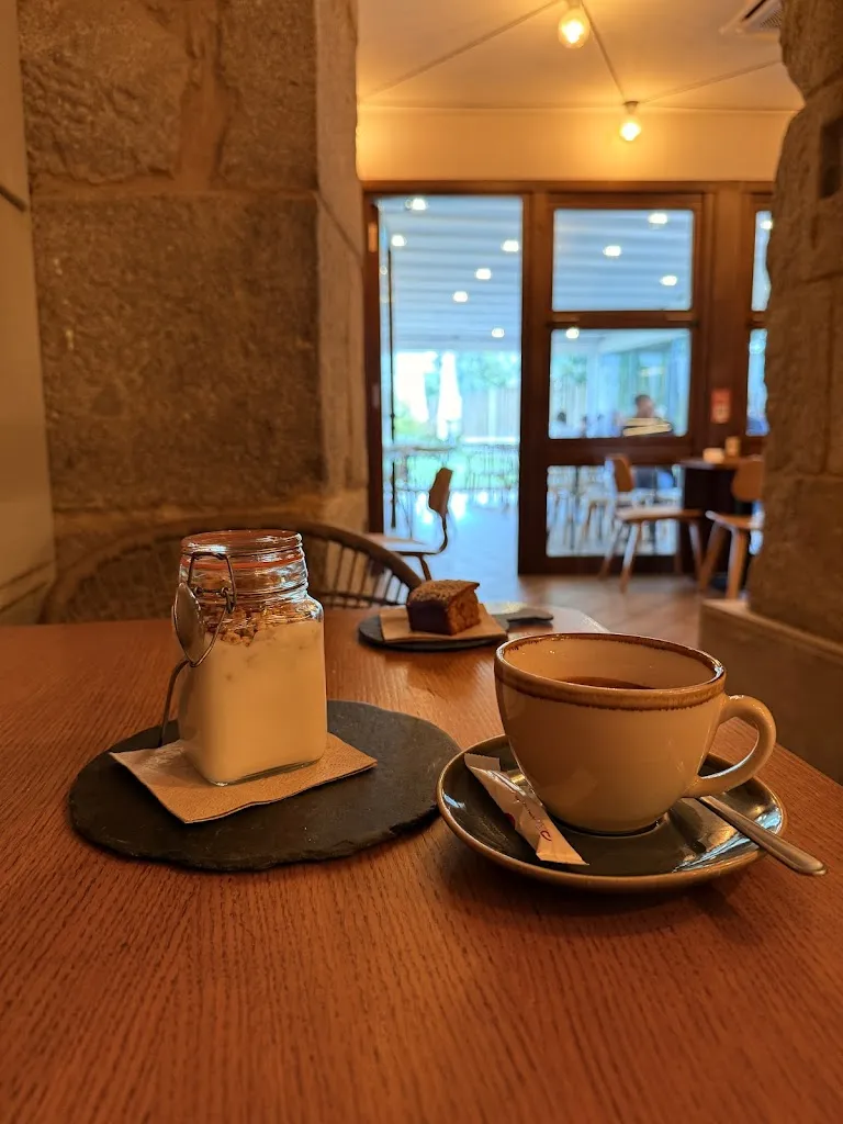 Kristina Kovacevic_Cafetería Pousada Real_Caldas de Reis_review