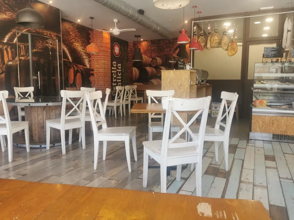 Xatomé restaurant in Cañiza A