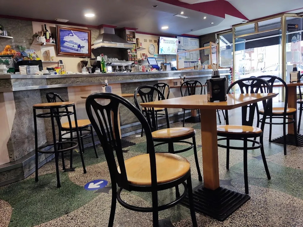 Café Bar Resero restaurant in Cañiza A