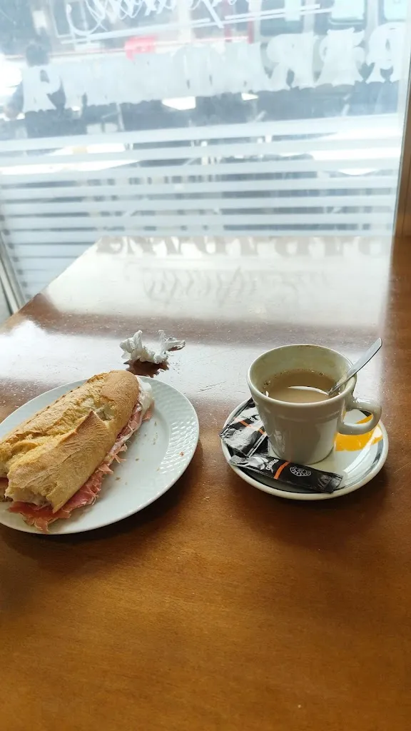 Marcos Lugilde_Jamoneria Paradanta_Cañiza A_review