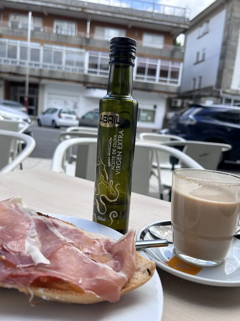 F_Jamoneria Paradanta_Cañiza A_review