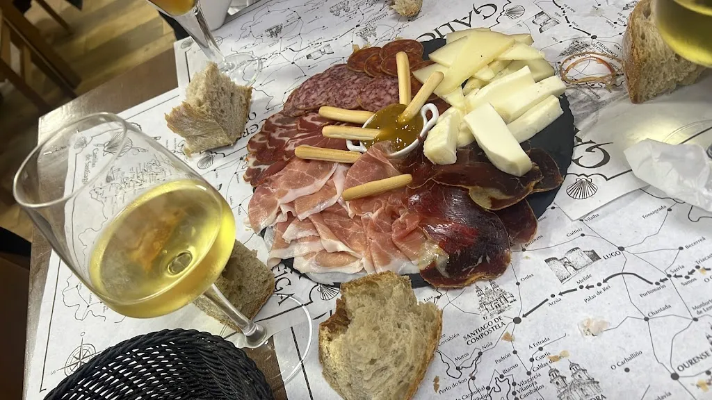 María Clara Serrato Romero_Bar Piri Piri_Cañiza A_review