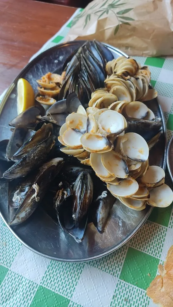 Mitch And Liz_A Taberna do Abrente_Baiona_review