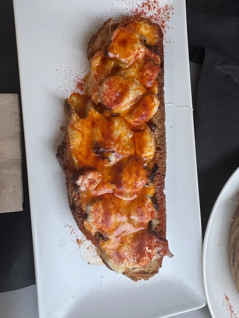 Marcelo Clerici-Arias_TAPERIA LA MINI_Baiona_review