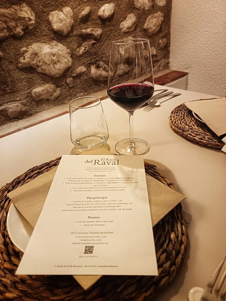 Amber Statkeviciute_El Racó del Raval_Vall de Gallinera_review