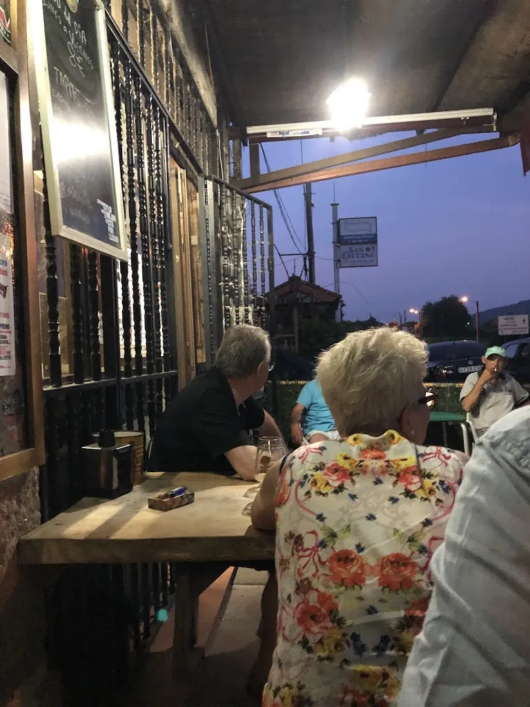 Naoki Jansen_Bar San Caetano_Crecente_review