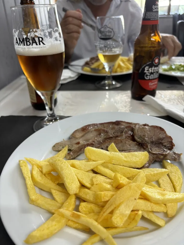 Olga Gorbunova Perez_Bar San Caetano_Crecente_review