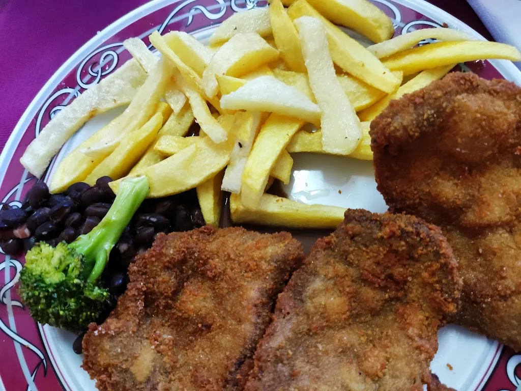 Miguel Mesias_Bar San Caetano_Crecente_review