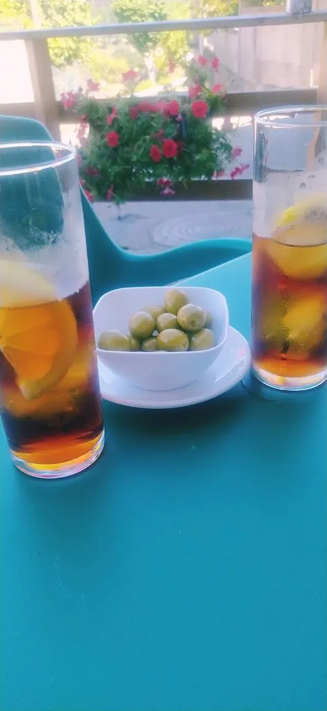 Ana Alicia Alegre_Café Bar Meu Lar_Crecente_recensione