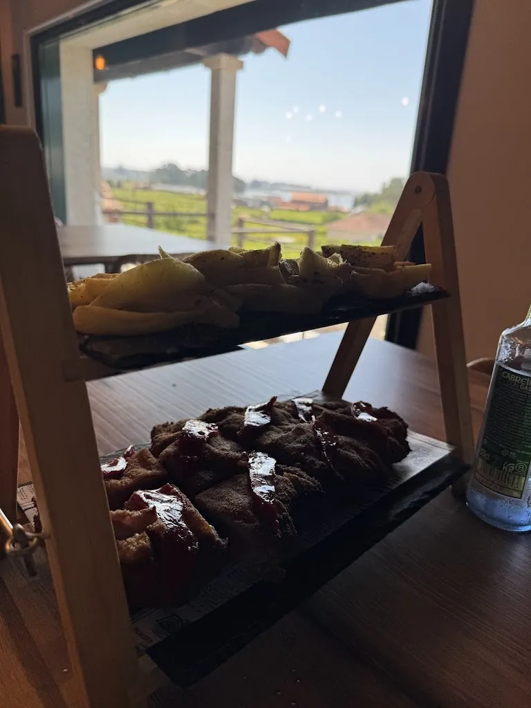 Sacha Romyces_Restaurante Tapería o Minero_Cambados_review