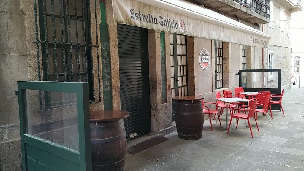 Vinoteca taperia A casa da Burga restaurant in Cuntis