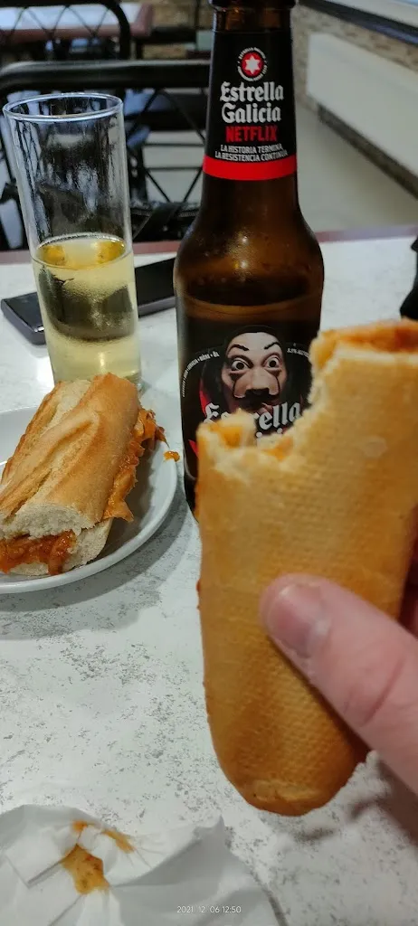 PEDRO CAMPOS_Bar Chistoso_Cuntis_review