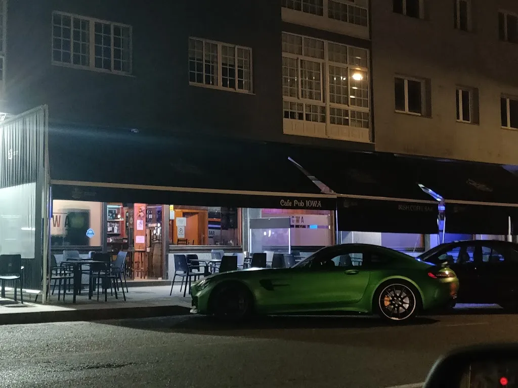 Zaira Eiriz Pérez_Bar Iowa_Cuntis_recensione