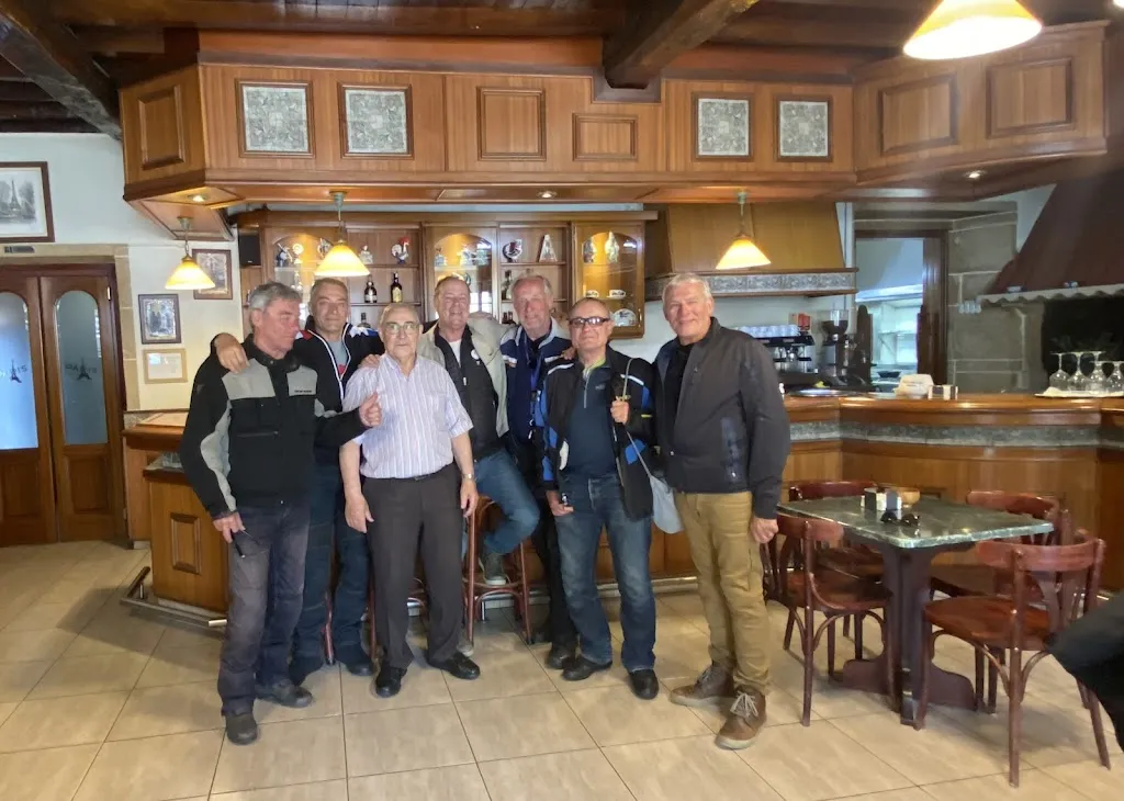 Dominique Roy_Restaurante Paris - Hostal_Forcarei_review