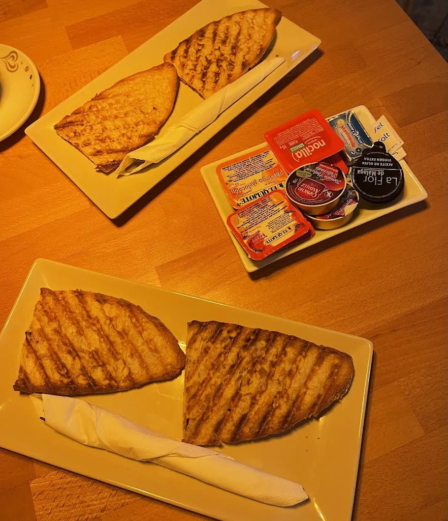 Xiada_Cafetería Plaza_Forcarei_recensione