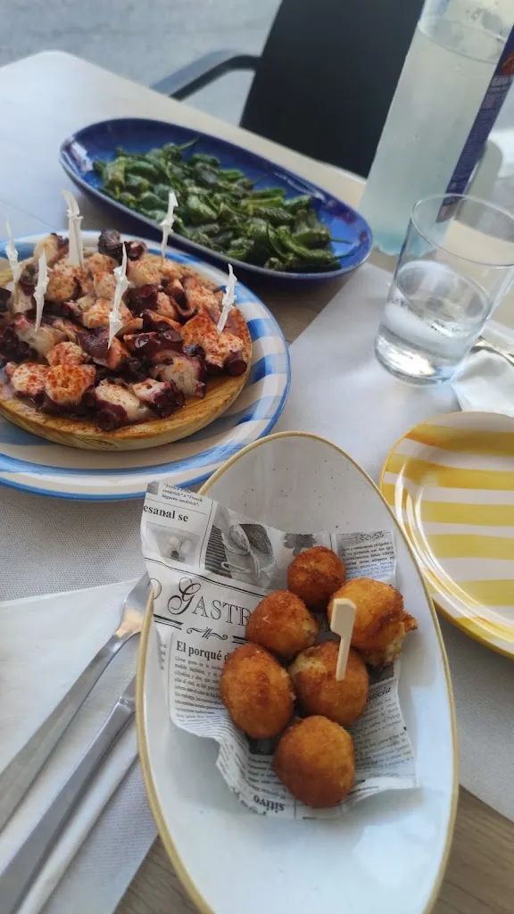 Carlos Moreda_El Reloj_Bueu_review