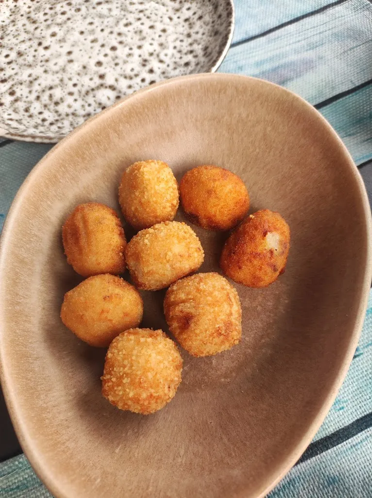 Estefania_TAPERIA MARIÑEIRA BAIUCA_Bueu_review