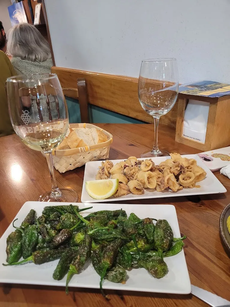 R DIAZ_Vinoteca A Cepa_Bueu_review