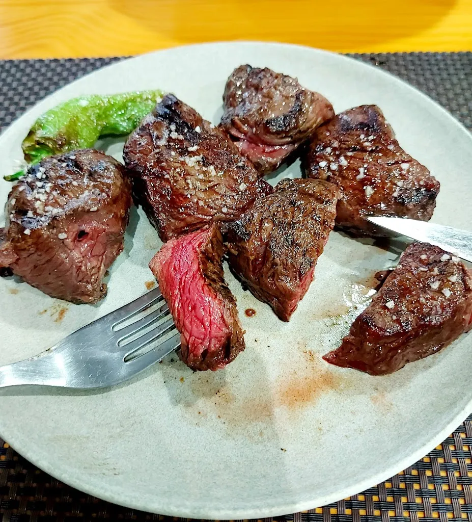 Oleksandr Tkach_Pyramis_Bueu_review