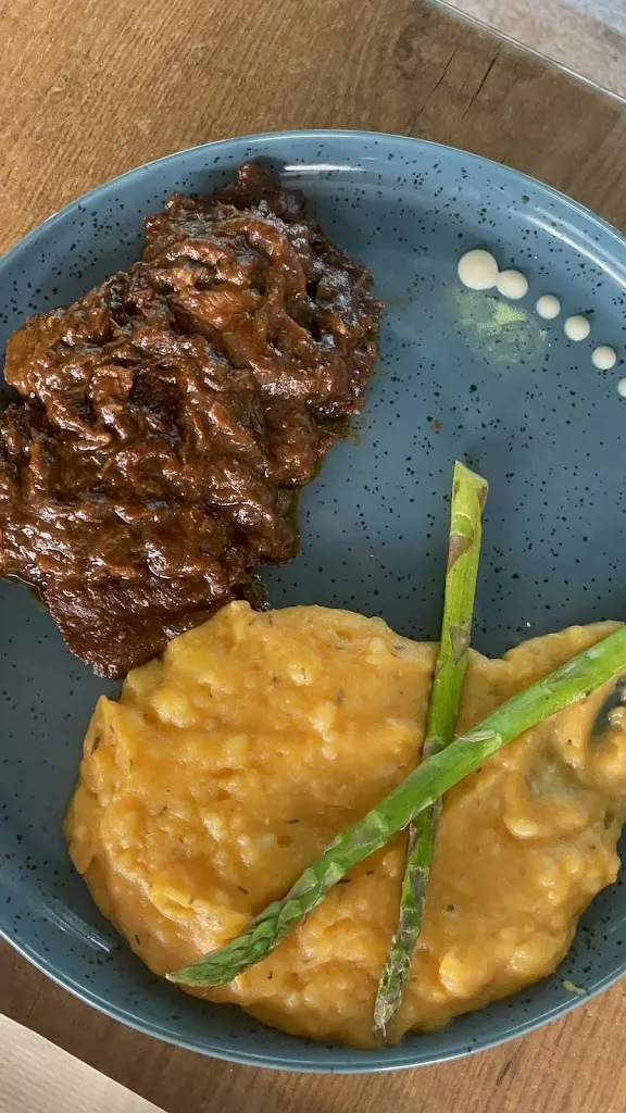 Entodo Ando_BUENA VIBRA RESTOBAR_Bueu_review