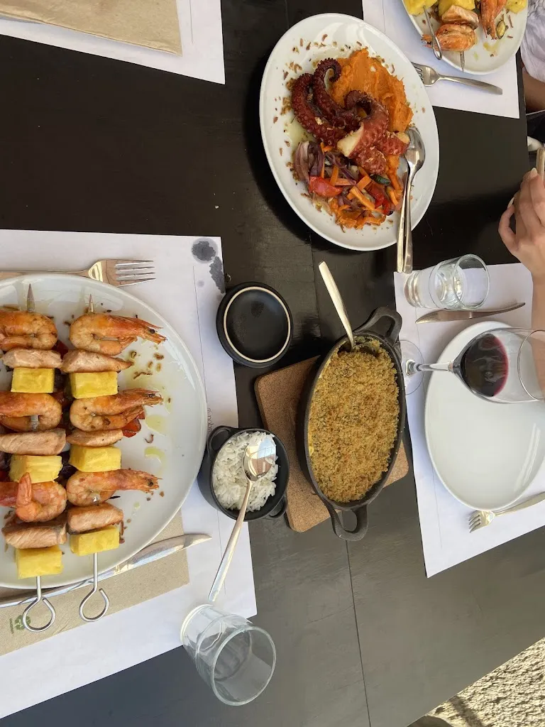 Naomi Cryan_Nobre Vinhos e Tal_Guarda A_review