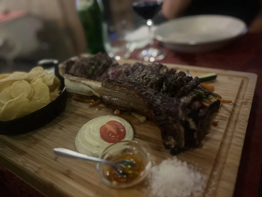 Adrian Velasquez_D'sigual Wine House_Guarda A_review