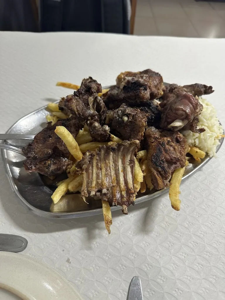 Lian Jet Koh_Restaurante Tipica_Guarda A_review