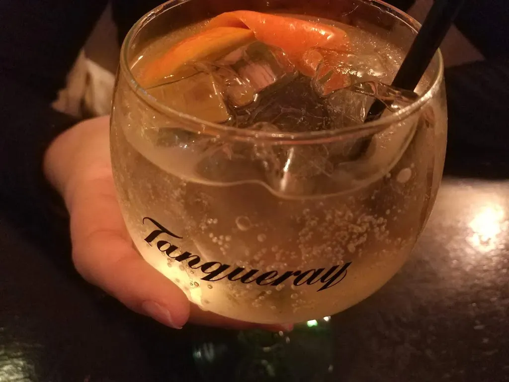 Menu_In & Out Club Bistro_Guarda A_image_6