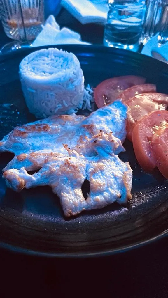 Menu_In & Out Club Bistro_Guarda A_image_9