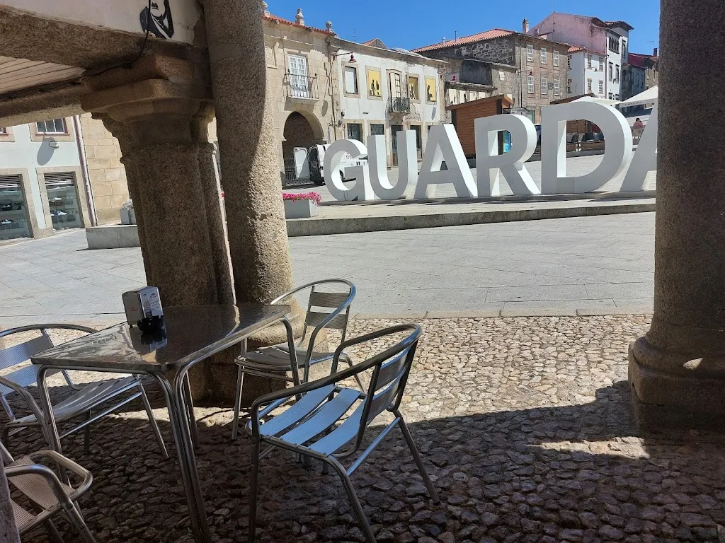 Sabores da índia restaurant in Guarda A