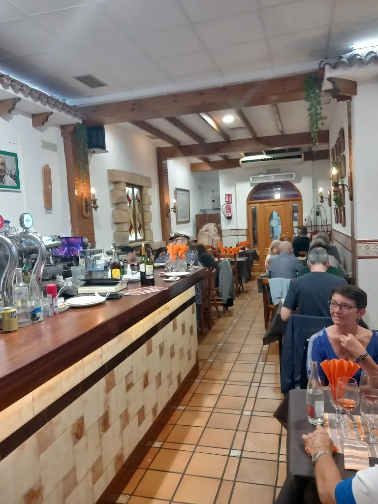 Peter Hendriks_BueníSimo_Santa Pola_review