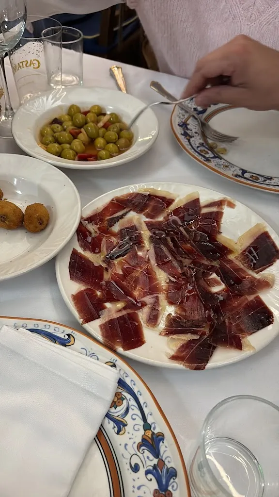 Operations Excelium hr_Restaurante Sidrería Casa Parrondo_Moaña_review