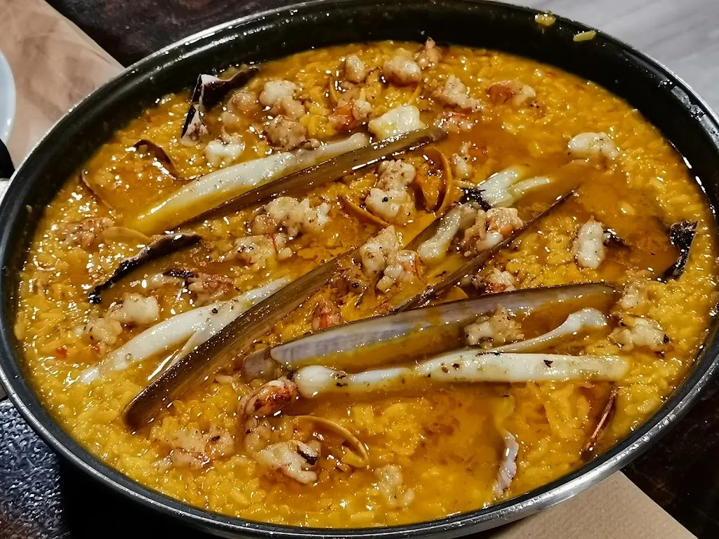 Donna Victoria Ho_O Triskel_Illa de Arousa A_review